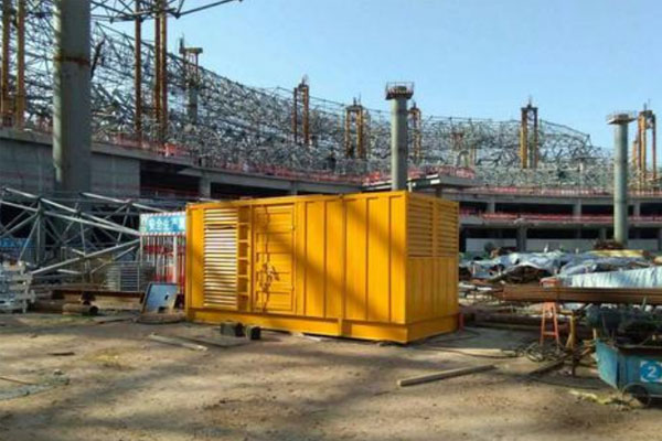 固原发电机出租如何判断空气滤清器是否需要更换？