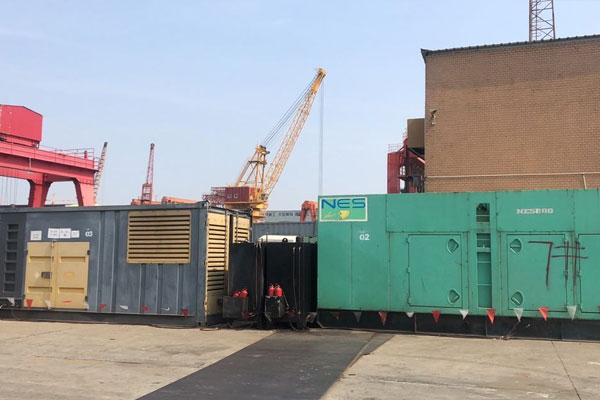 固原发电机出租空气滤清器的清洁频率是多少？