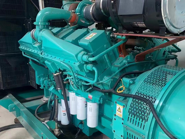 固原更换100kW柴油发电机组机油时，需要注意哪些事项？